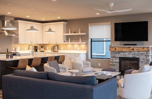 Lake Township House | Obsidian Shores Waterfront House on Crystal Lake with Private Beach Access