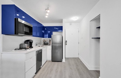 Flamingo/Lummus Apartment | Ocean Dr 1BR Miami Beach Getaway