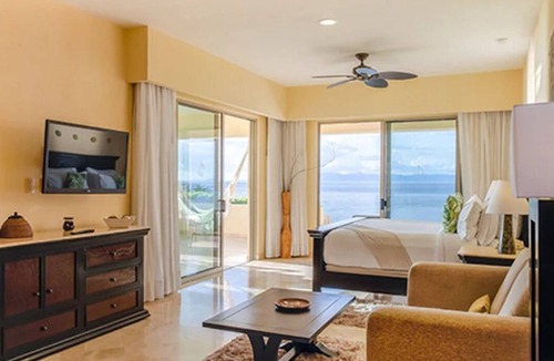 Williamsville Condo | Ocean front two bedroom condo resort on the beach, puerto Vallarta