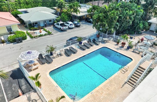 Ocean Ridge Apartment | Ocean Ridge Boutique Apartment 14 with a large pool 200m from the beach