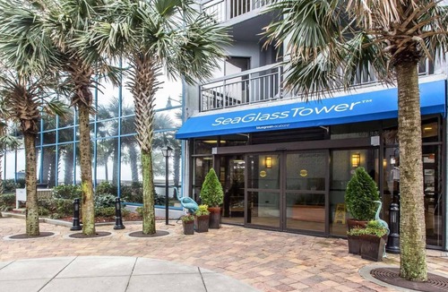 Downtown Myrtle Beach Resort | Oceanfront 1BR Deluxe at SeaGlass Tower – Myrtle Beach Views & Resort Pools