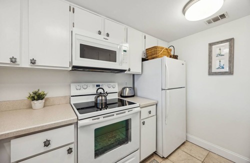 Amelia City Condo | Oceanfront Condo - 2 pools - Private Patio - Short walk to The Ritz Carlton
