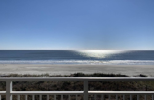 Ocean Isle Beach Condo | Oceanfront Condo 2BR/2BA with direct beach access+pool