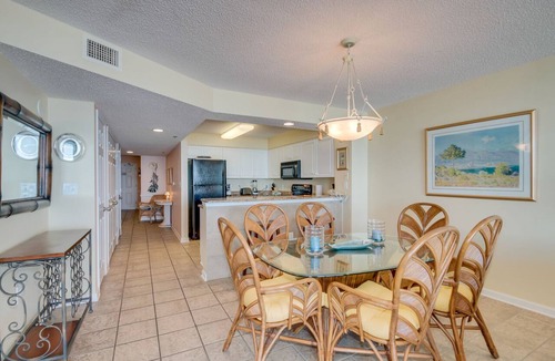 Crescent Beach Condo | Oceanfront luxury condo and great amenities + Free Attraction Tickets!