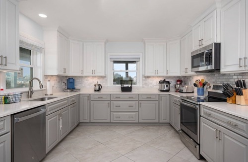 Ocean Hill House | Oceanfront Pool & Spa, Volleyball Court, Game Rm
