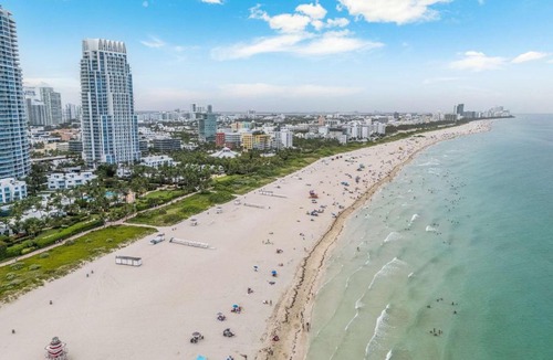 South of Fifth Apartment | Oceanfront Retreat- South Beach Pool Amenities