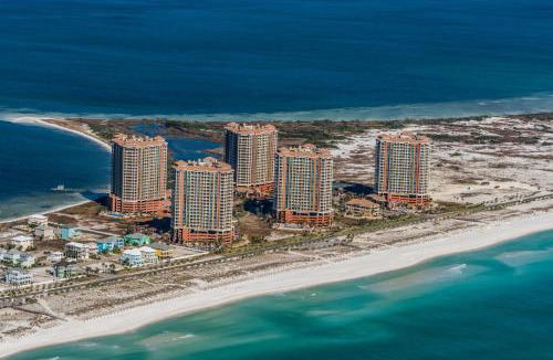 Pensacola Beach Apartment | Oceanfront Tower 3 Gulf & Bay View 3-Bedroom 18th Floor Condo in Pensacola Beach