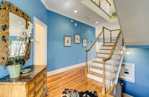 Ocean Point House | OCEANVIEW Home in Ocean Point Community- Comes with SPORTSCARD