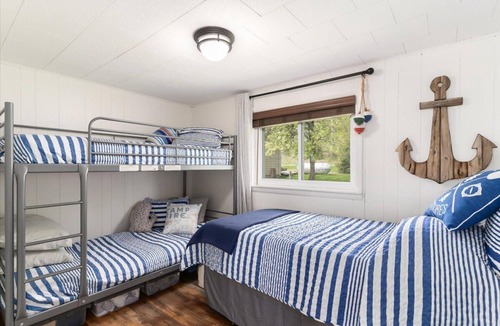 Hale Cottage | Off the Hook Lodge