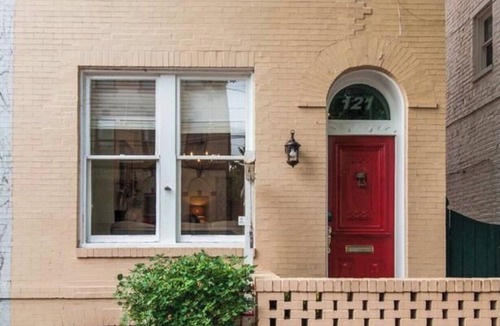 Downtown Apartment | “Oliver’s Retreat”.1882 Private Downtown Apartment in Historic Frederick