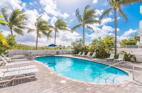South of Fifth Condo | On Beach, 3rd/Ocean, Pool, SOFI