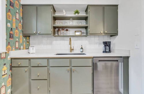 Nashville Apartment | On the Rocks w/Parking near Vandy/DT