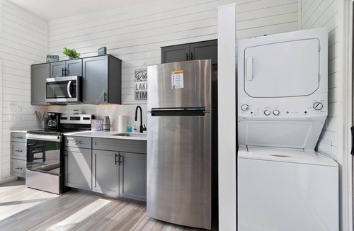 Nancy House | On-Water 20 - Pet Friendly Floating House on Lake Cumberland