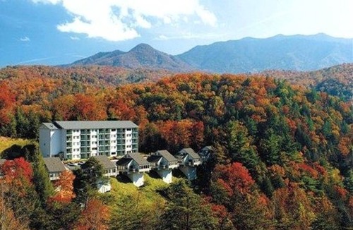Gatlinburg Resort | One Bedroom Standard Luxury Villa, Gatlinburg, Tennessee (1884485)