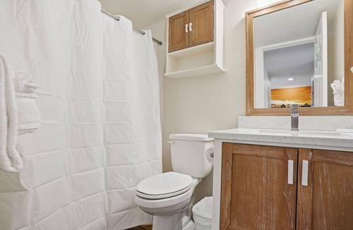 Fort Myers Beach Resort | One bedroom unit on beautiful Ft. Myers Beach - gorgeous sunsets, pool and spa.