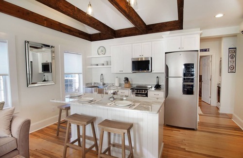 Old Town Condo | One Market Square - Comfortable Luxury Condo in the Center of Downtown Pinehurst