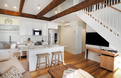Old Town Condo | One Market Square - Comfortable Luxury Condo in the Center of Downtown Pinehurst