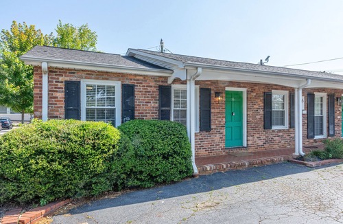 Greenville Condo | One mile from Downtown Greenville