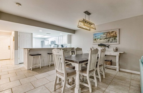 Orange Beach East Condo | Orange Beach Gulf-Front 2BR Sleeps 6 Wet Bar 55" TV Pools Boat Sl