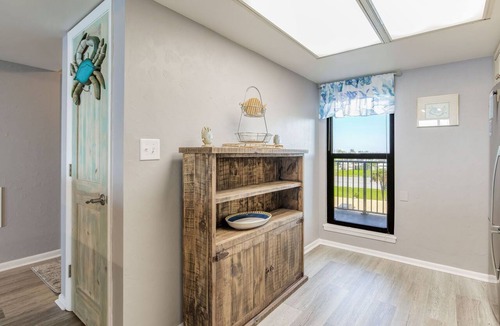 Orange Beach East Condo | Orange Beach Gulf-Front 2BR Sleeps 7 Renovated Pools Boat Slips