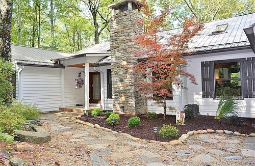 Sapphire House | Our Mountain Oasis - Where Christmas Is All Year - Single Story - Pet Friendly