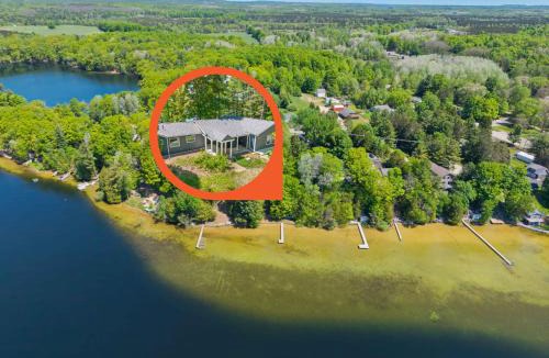 Lake Ann House | Overlook on Lake Ann - Walk to Village