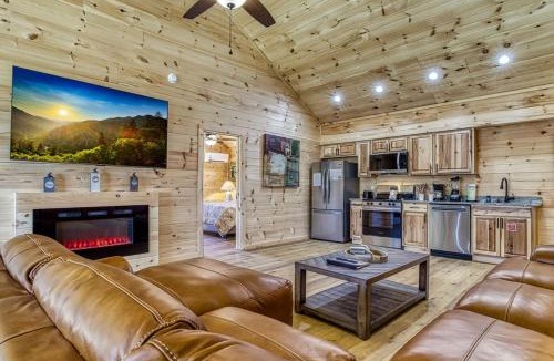 Cosby Ski Chalet | Owners Cabin -Pickleball Court, Creek, WIFI, Mountain Views, Starting at 99