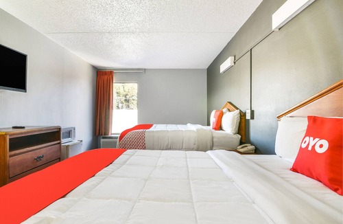 Jacksonville Hotel | OYO Townhouse Inn Jacksonville near Little Rock Air Force Base