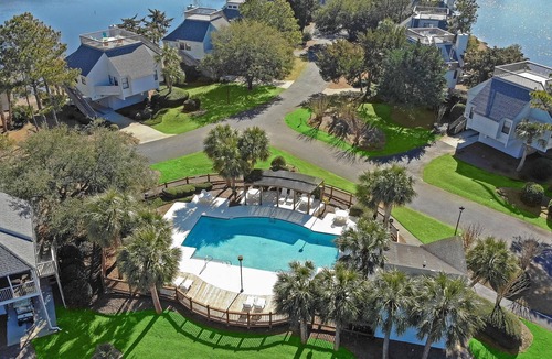 Litchfield by the Sea House | Oyster Catcher 32 Lake View 3BR 3BA Villa w Kitchen