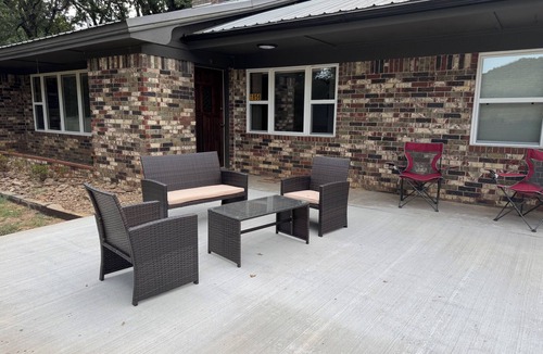 Pelsor House | Ozark Foothills Country Home Newly Remodeled