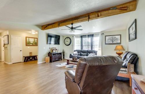 Cassville House | Ozark Getaway Near Roaring River & Fishing