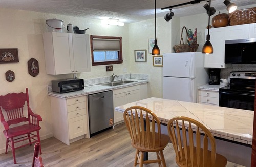 Harrison House | Ozark Pines: Ozarks Country Getaway Near Branson & the Buffalo River
