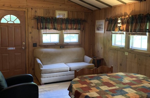 Bull Shoals Cottage | Ozark Rocky Hide a Way Cottage #6 with dock on Bull Shoals Lake