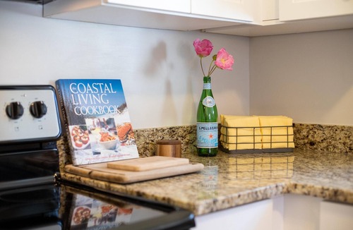 Charleston House | Palm Key - Cozy Coastal Charm