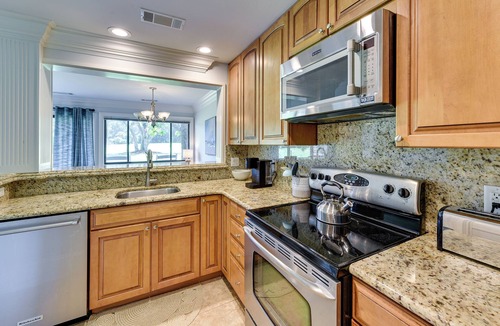 Palmetto Dunes Apartment | Palmetto Dunes Golf Getaway: Pool + Beach Access!