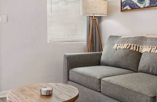 Mango Groves Cottage | Paradise Cottage - Near Beach Pet Friendly