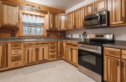 Ashe County Cabin | Paradise in the Mountains! Charming 3-bedroom cabin with amazing views!