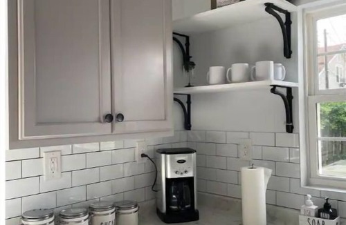 Shelbyville House | Parris on Main - Perfect for downtown Shelbyville, Bourbon Trail, and the Derby