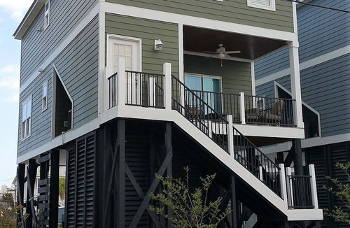 Garden City House | "PAUSE AT THE PIER" STEPS TO THE BEACH! POOL!