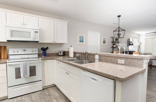 Pawleys Island Condo | Pawleys Island Paradise 2BR 1st Floor, Pools, Beach Close -True Blue Golf Resort