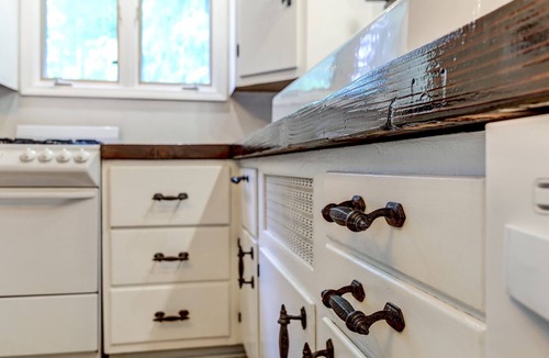 Holland House | Pay for 3, stay for 30! ~ Historic Home Close To Several Lake Michigan Beaches!