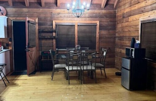 New Albany Cabin | Peaceful 2.5-Acre Retreat Near the City with Space to Unwind