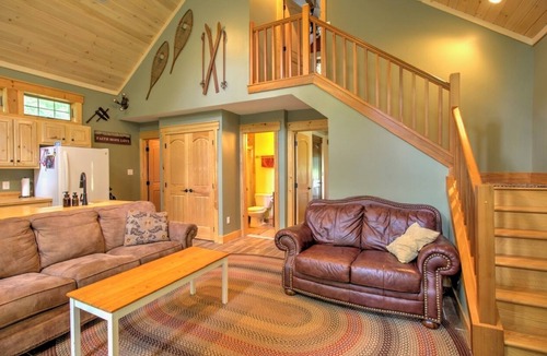 Oakland Cabin | Peaceful 2-bedroom cabin in charming Oakland perfect for relaxing getaway