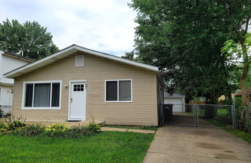 Ypsilanti House | Peaceful and Cozy 3 Bedroom Home