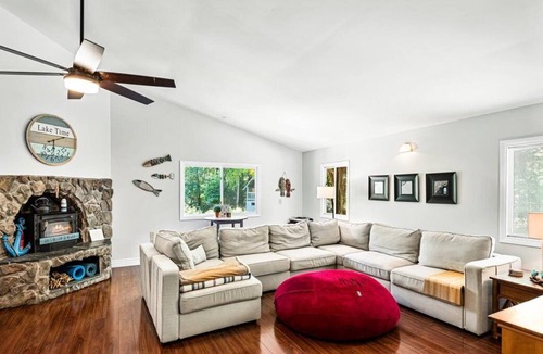 Bumpass House | Peaceful and spacious lake chalet style home on Lake Anna