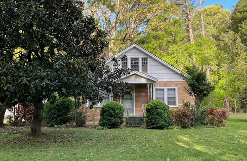 Julian Cottage | Peaceful Artist's Country Cottage in Whitsett