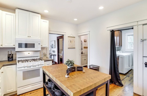 Benton Harbor House | Peaceful Benton Harbor Getaway Near Lake Michigan!