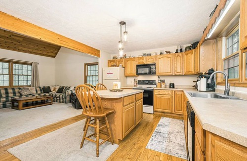 Sky Valley House | Peaceful Cabin Retreat | Lake Access + Hot Tub