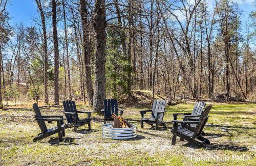 Wellston House | Peaceful Cabin with Direct Snowmobile & ORV Trail Access Near Caberfae Peaks in Wellston, Michigan