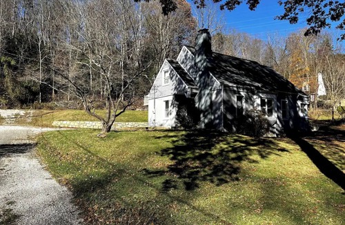 Charleston House | Peaceful Charleston WV Escape Fast Airport Access